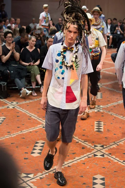 Look 46